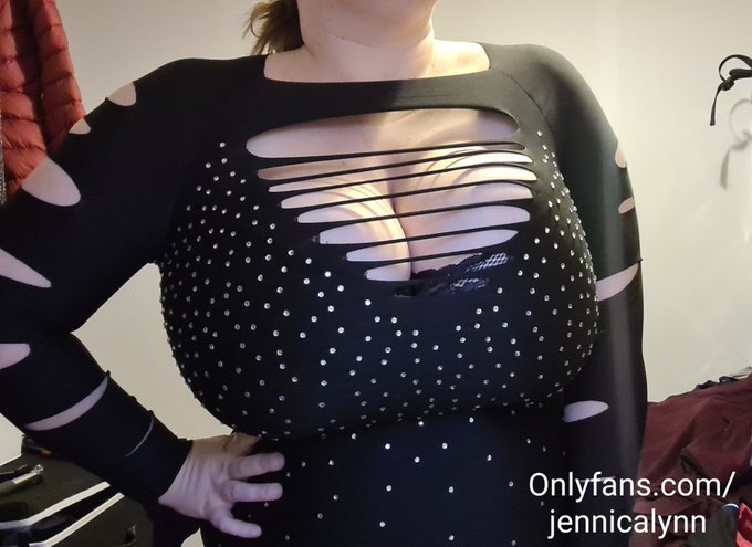 My snap is: bustyjennica Trying on clothes tonight at https://t.co/izQ7STLLWr come join me! As always<a href="/tag/clothing"class="tags"><span>#clothing</span></a><a href="/tag/bbw"class="tags"><span>#bbw</span></a><a href="/tag/joinme"class="tags"><span>#joinme</span></a>