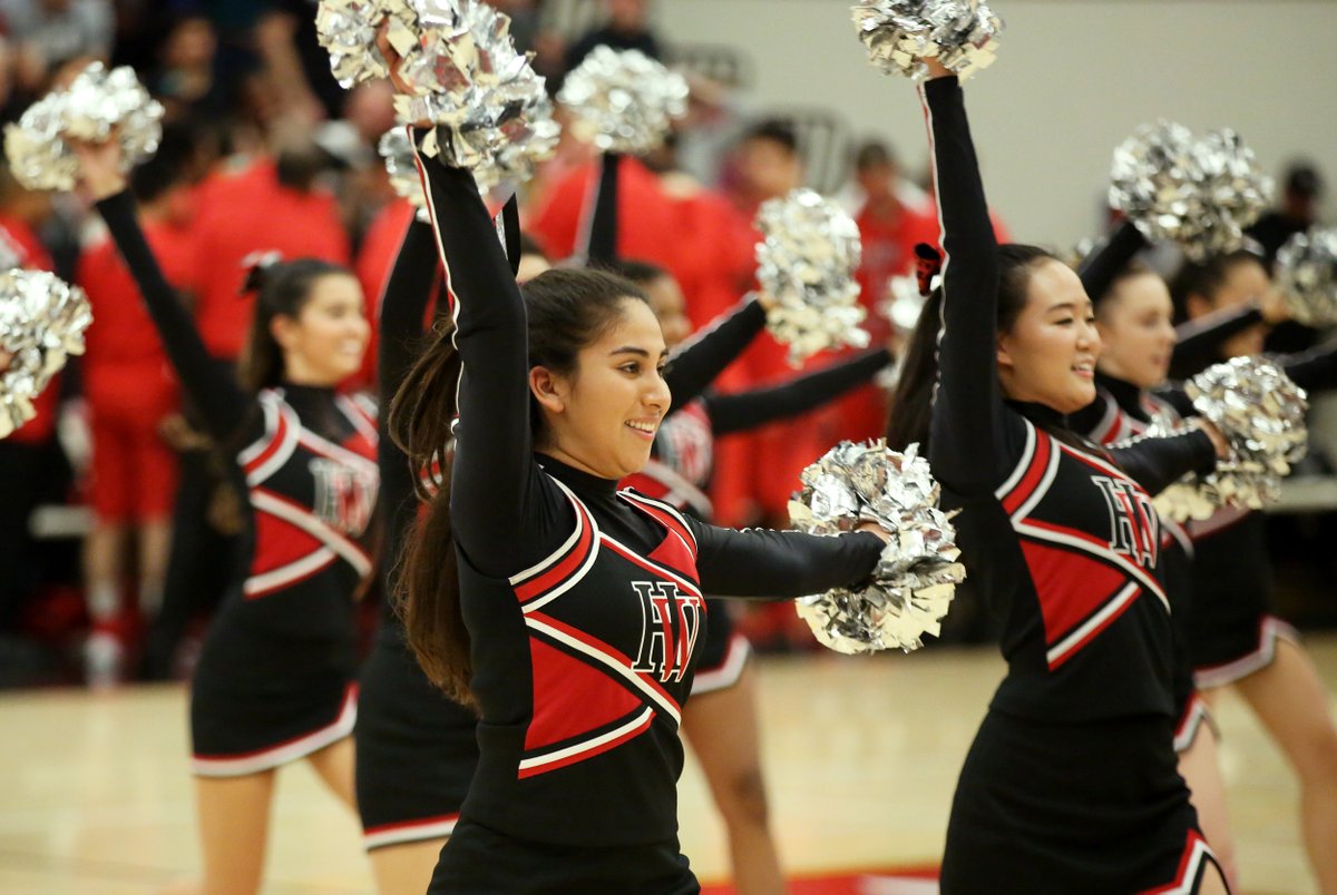 HWSchool's tweet photo. On some Tuesdays, we time travel to past Harvard-Westlake events. Remember this exciting game day in 2016?
#tuesdaytimetravel #harvardwestlake #hwschool #gameday #blastfromthepast #precovid https://t.co/62DnJZsQT1