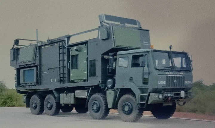 DRDO successfully tested the QRSAM twice. QRSAM brings many novel techs. Few pointers - 1. 4-side AESA radar - See 3rd image. It has 4 fixed radar panels which provide on-the-move surveillance with high refresh rate.2. Compared to this, it requires considerable time to set-up +