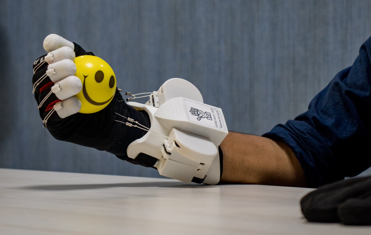 osind2020's tweet photo. #HandInMotion - Hand Rehabilitation device from OSIND MEDI TECH. https://t.co/9VCowvlg97