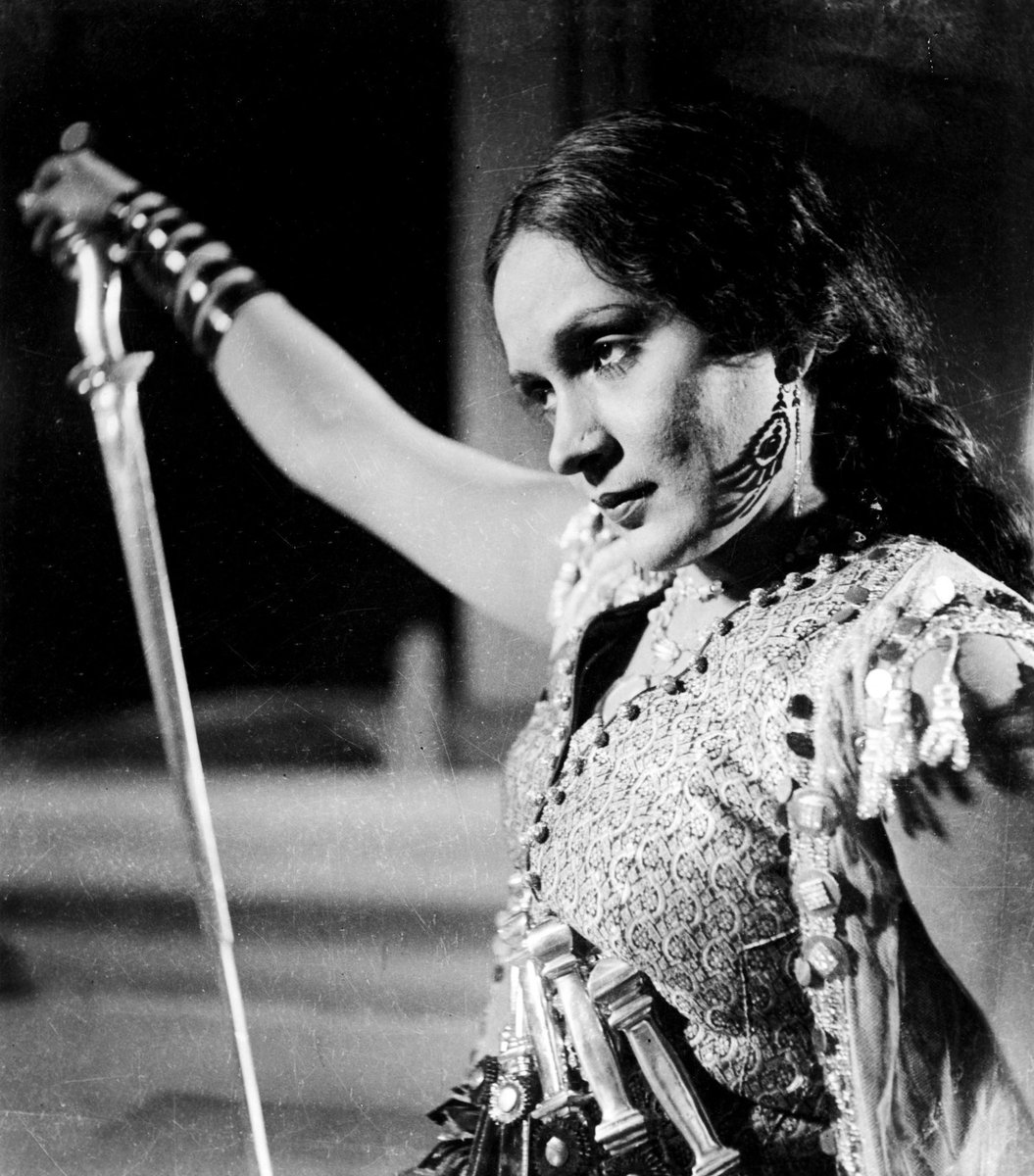 Films like: Amar Jyoti (1936) - An action adventure drama about a queen, played by the legendary Durga Khote, who rebels to become a pirate in the face of extreme patriarchyKunku (1937) - Reformist drama about a young woman fighting her marriage to a much older widower3/n