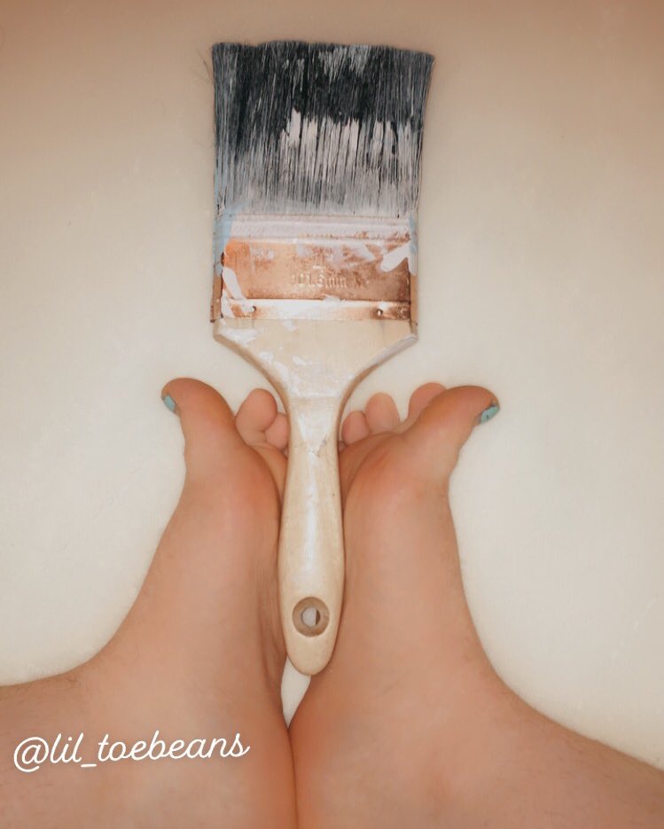 lil_toebeans tweet picture