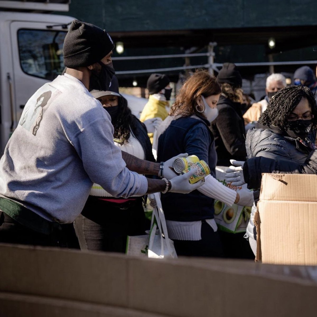 “One small gesture at a time.”

Yesterday <a href="/KyrieIrving/">Kyrie🤞🏾</a> helped distribute food, holiday meals and PPE to a community in the Bronx 🙏