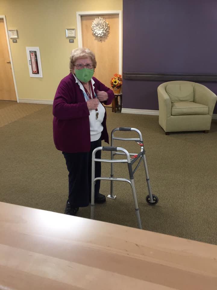 Danbury #Columbus staying active with their #createabetteryou exercises! 💪🏼🏋🏾‍♂️

 #danburyseniorliving #danbury #danburydifference #ohio #danburycares #inthistogetherohio #onlyincbus #columbusohio #614now #lifeincbus #cbusgram #columbusjobs #centralohio