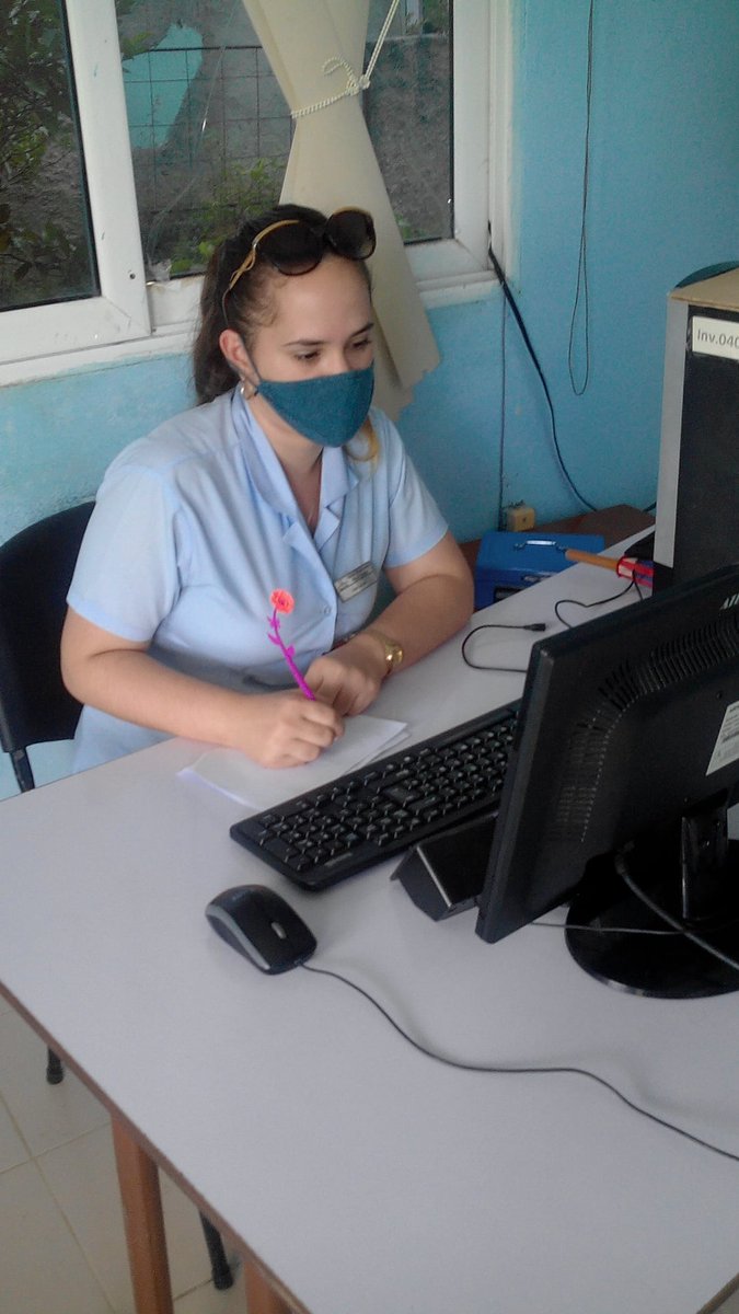 yaney_espinosa's tweet image. En nuetsra Entidad Florencia2 se participa y se toma nota en el Segundo encuentro del  Curso de Robotica , muy interesante  #JovenClubInformatiza #JovenClubTeconecta #CursoRobotica