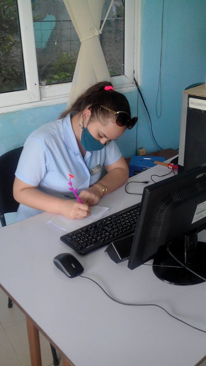 yaney_espinosa's tweet image. En nuetsra Entidad Florencia2 se participa y se toma nota en el Segundo encuentro del  Curso de Robotica , muy interesante  #JovenClubInformatiza #JovenClubTeconecta #CursoRobotica