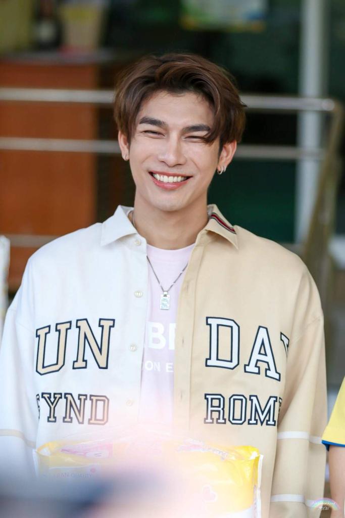 xio_mara_love's tweet photo. ALL FOR THAT BEAUTIFULL SMILE OF YOURS
#MewSuppasit
#mewlions
#AlwaysForMEW
#goodmewnight https://t.co/prtjYedI2B
