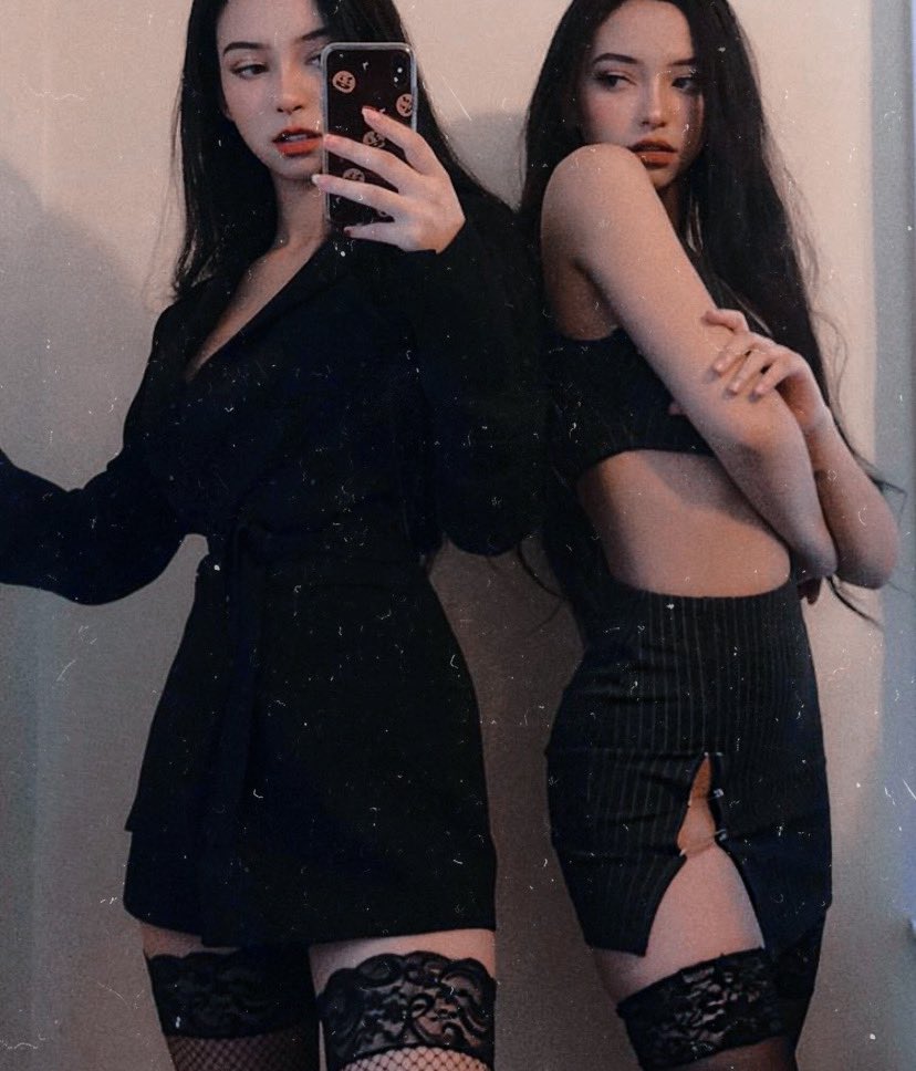 ㅤㅤ

         ᜊ 𝘠𝘰𝘶 𝘢𝘳𝘦 𝘮𝘺 𝙛𝙖𝙫𝙤𝙪𝙧𝙞𝙩𝙚.

ㅤㅤ