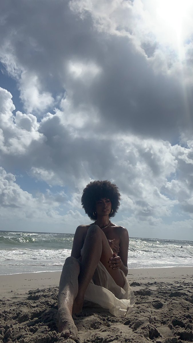 Jasmine_chola's tweet photo. Ariel who ? 🧜🏽‍♀️ https://t.co/5tQSkjXSui
