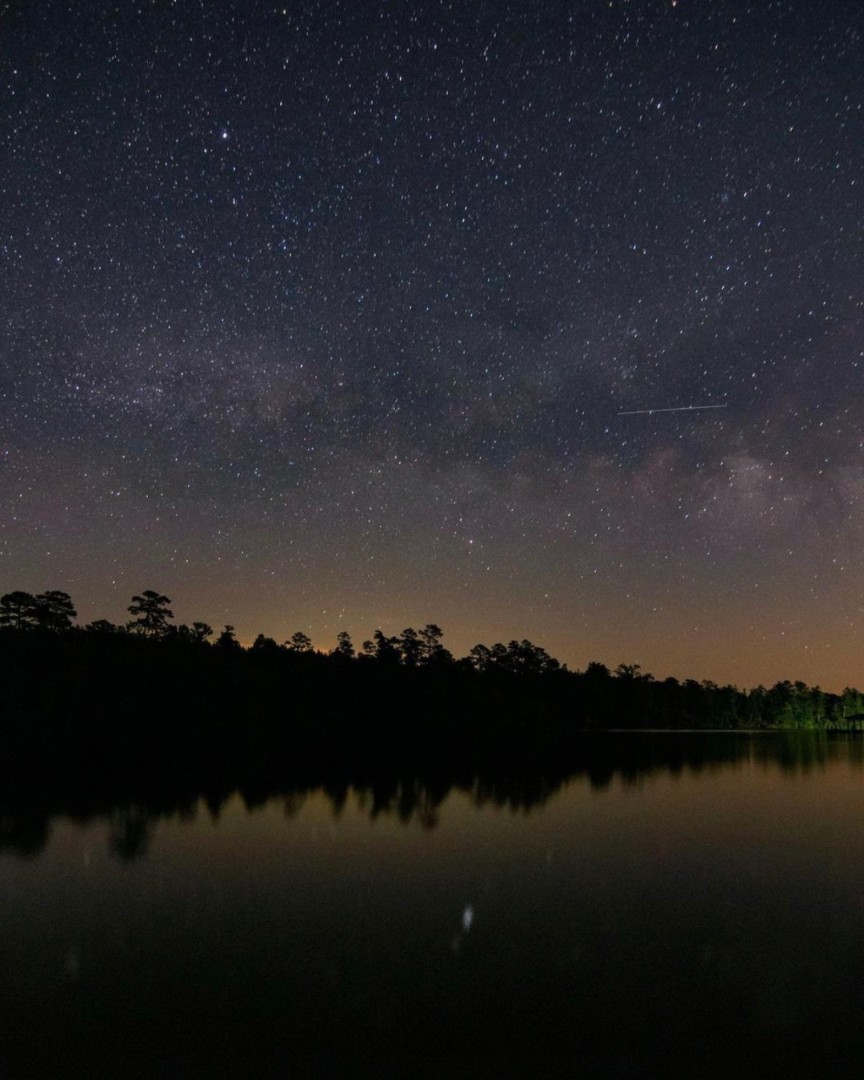 Our Lakes make for some beautiful night skies. ✨ //
.
.
\\ Thank you for sharing @Kimieyates
 #lakesinclair #exploregeorgia #georgiaslakecountry