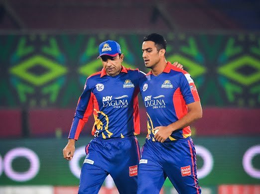 RNNPakistan's tweet photo. PSL V Final: Karachi vs Lahore
LQ 134/7 in 20 overs
Tamim Iqbal 35
Fakhar Zaman 27
Waqas Maqsood 2/18
Umaid Asif 2/18
Arshad Iqbal 2/26
Photo by @thePSLt20 

#PhirSeTayyarHain #PSLV #KKvLQ #PSL2020Final https://t.co/szK9P4VkRu