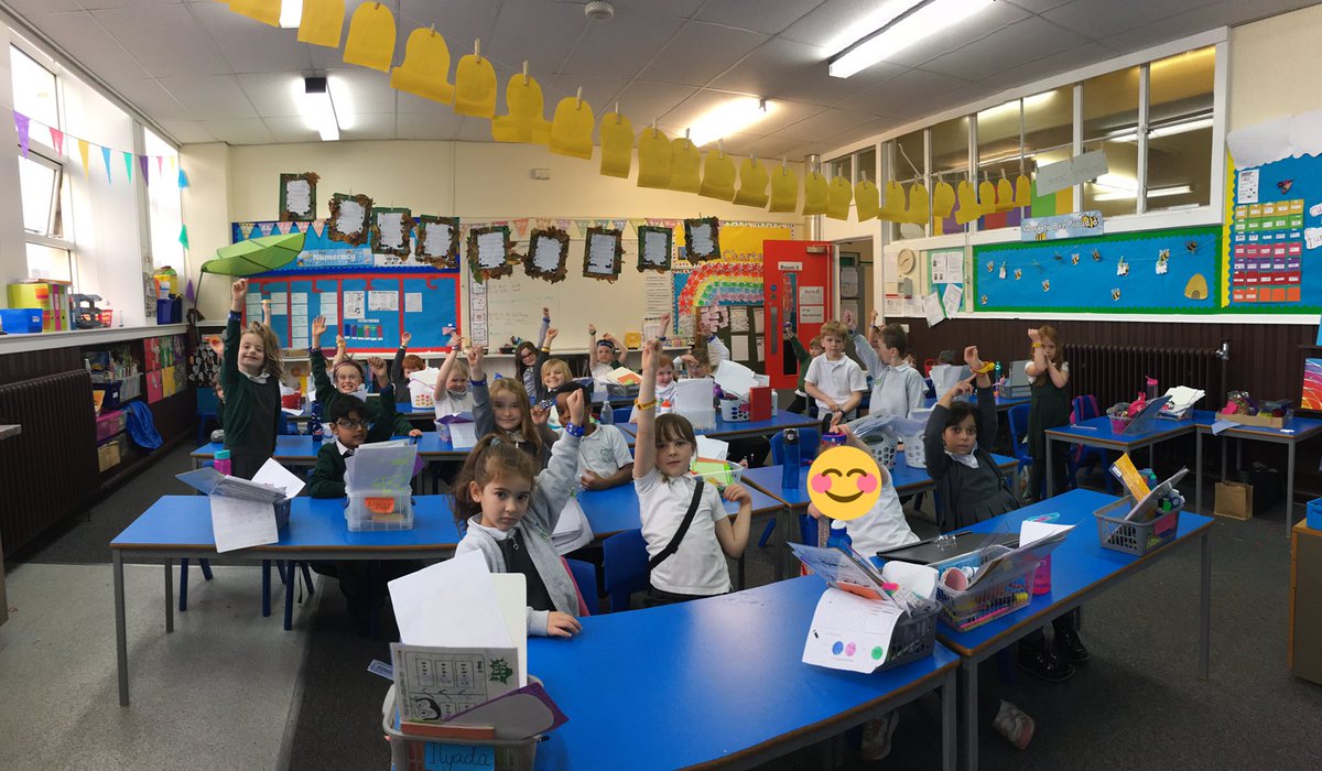 Today we used different materials to make a funky bracelet. We followed instructions. Tomorrow we are writing our own funky bracelet making instructions. <a href="/SchoolBroomhill/">BroomhillSchool</a> #creative