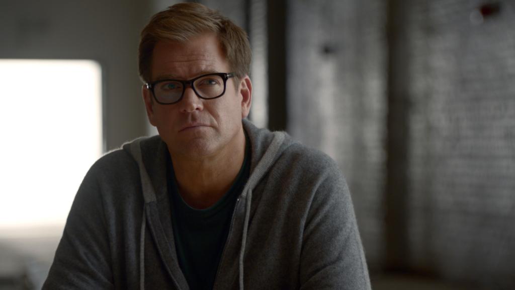 Say it ain't so... has Bull lost his touch? 😳 Find out for yourself on the season premiere of #Bull, streaming now. spr.ly/6011HEyp1