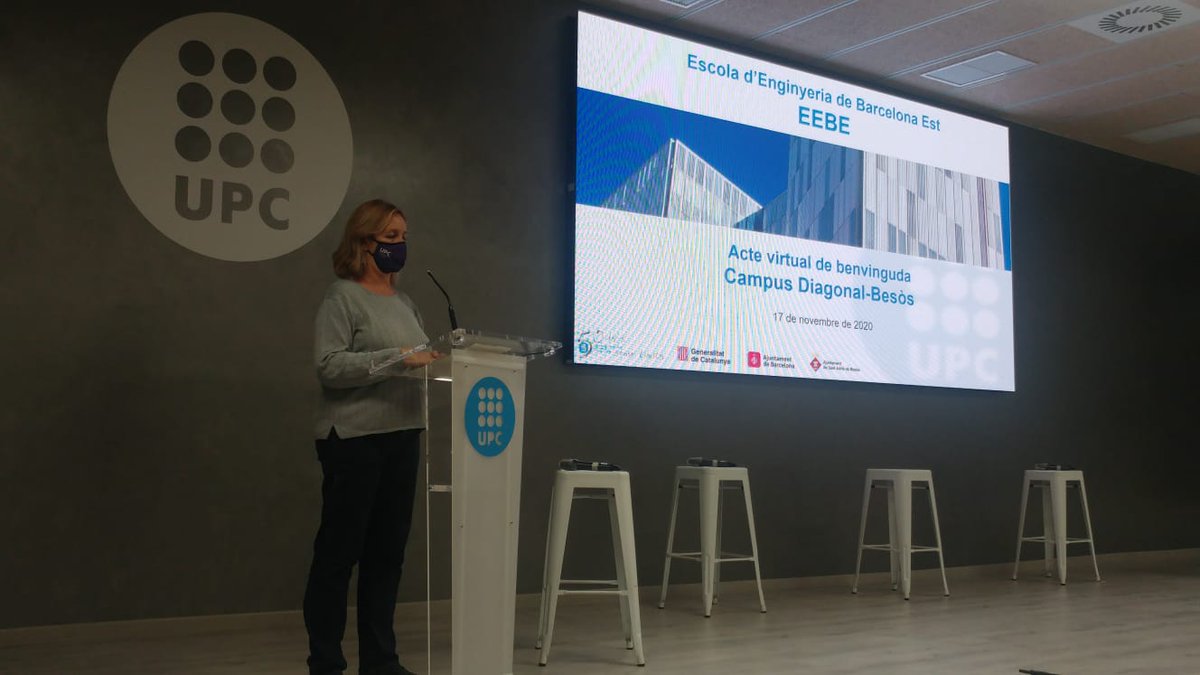 EEBE_UPC's tweet photo. L’Adriana Farran, directora de l’@EEBE_UPC,  fa la salutació institucional de l’Acte de Benvinguda del Campus Diagonal Besòs i dóna pas als representants de les institucions col·laboradores @AjSantAdria, @bcn_ajuntament, @coneixementcat, @la_UPC https://t.co/6QIwwkIt8N
