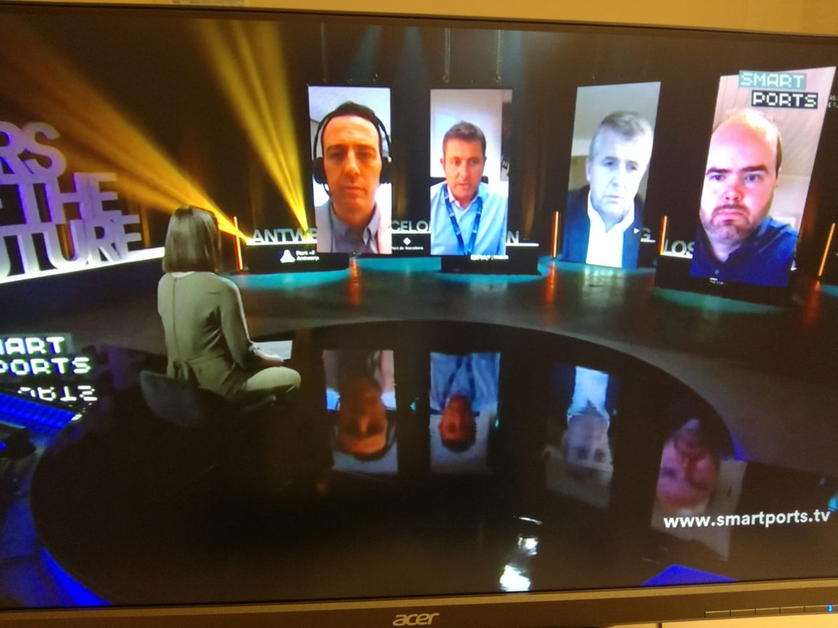 Think Big, Start Small! when it comes to launching your innovation agenda. Scale projects based on needs and capabilities. #SmartPortsBCN