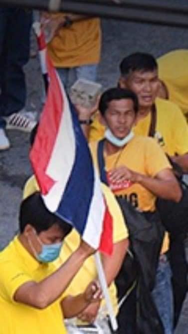 aliza_anders's tweet photo. พวกเหี้ย #ม๊อบ17พฤศจิกา #ทําเลวถวายเป็นพระราชกุศล #whatishappeninginthailand #แบนติช่า #นุชเลียตีนซีพี #ปลื้มพ่อมึงเป็นเหี้ยอะไร #ไม่ขายให้ตํารวจ https://t.co/RUlut6ec4Z