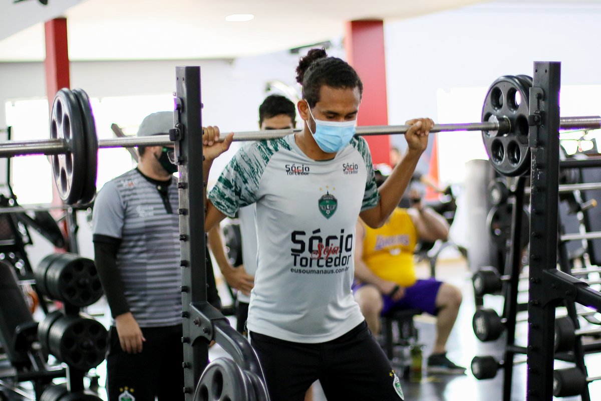 oficialmanausfc's tweet photo. Fotos de ontem lá na @califitacademia, onde desfrutamos de uma ótima infraestrutura que toma todos os cuidados no combate ao #covid19! 🏹🦅

Próximo jogo é com o Santa Cruz no sábado, fora de casa, em Pernambuco, com transmissão confirmada pela #DAZN. Vamos! 🦅🏹
#VoaGavião🦅 https://t.co/LyxwQ2srBR