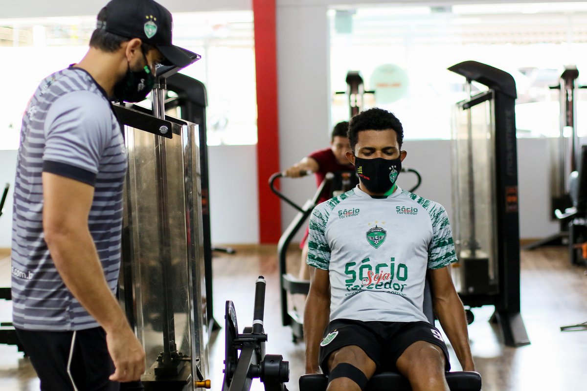 oficialmanausfc's tweet photo. Fotos de ontem lá na @califitacademia, onde desfrutamos de uma ótima infraestrutura que toma todos os cuidados no combate ao #covid19! 🏹🦅

Próximo jogo é com o Santa Cruz no sábado, fora de casa, em Pernambuco, com transmissão confirmada pela #DAZN. Vamos! 🦅🏹
#VoaGavião🦅 https://t.co/LyxwQ2srBR