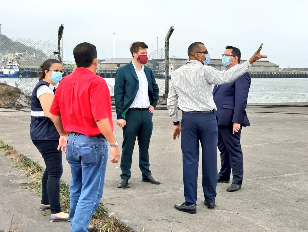 AlcivarOrtizV's tweet photo. Representantes de @PuertofAntwerpln visitan @APEsmeraldas, como resultado de la gestión entre @EmbajadaEcuBEL,@CancilleriaEC y @ObrasPublicasEc a través de la #SPTMF, con el objetivo de fortalecer vínculos comerciales y la capacidad operativa de los puertos de nuestro país. https://t.co/2FhCv2cDEQ