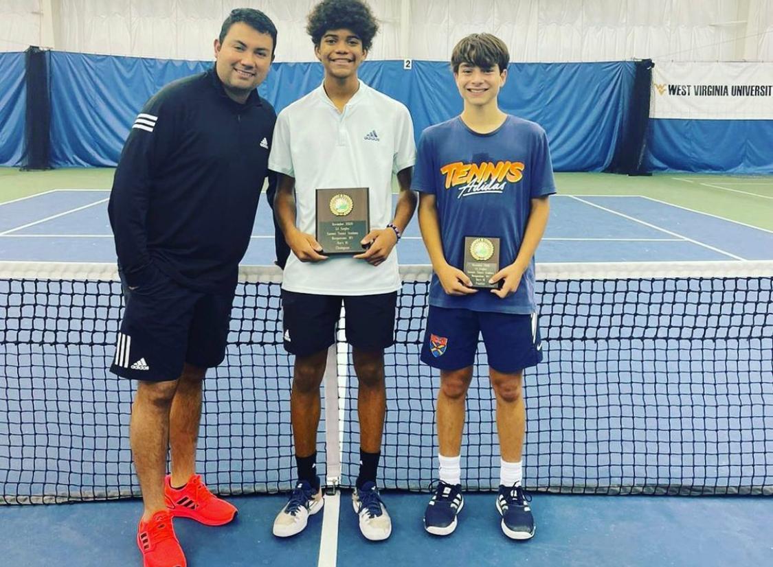 USTAMidAtlantic's tweet photo. That championship feeling 💯 Congratulations to all Juniors who competed! We are Mid-Atlantic Proud!

Thank you to @OSSATennis for sharing these awesome photos with us https://t.co/he9GepQQKm