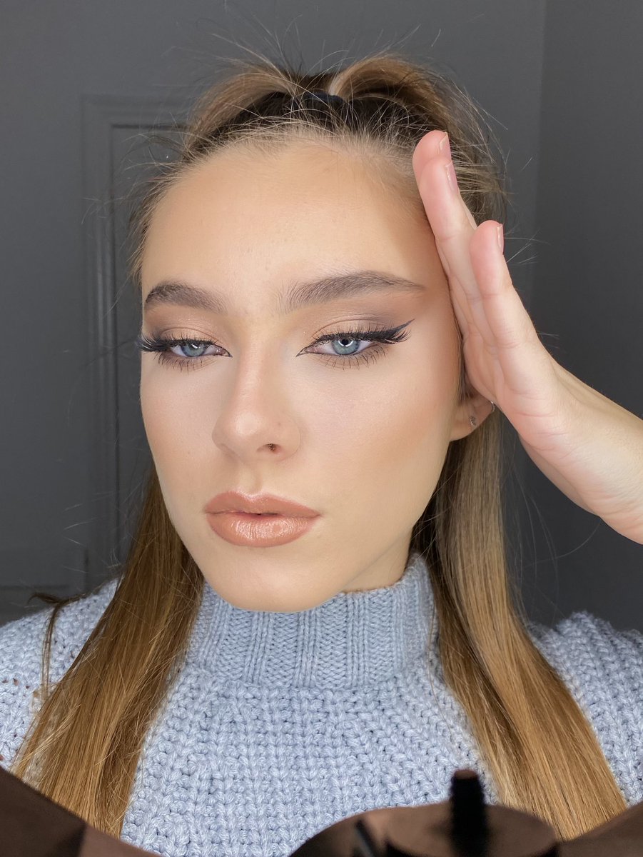 Winged out🤎 

#makeup #mua #makeupartist