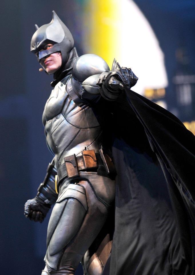 gandusio's tweet photo. @Thirsty_Soul511 @TartarugaTanya @SamHeughan #BatSam help😂😂😂😂👍 https://t.co/58Qe0Lq1Ye