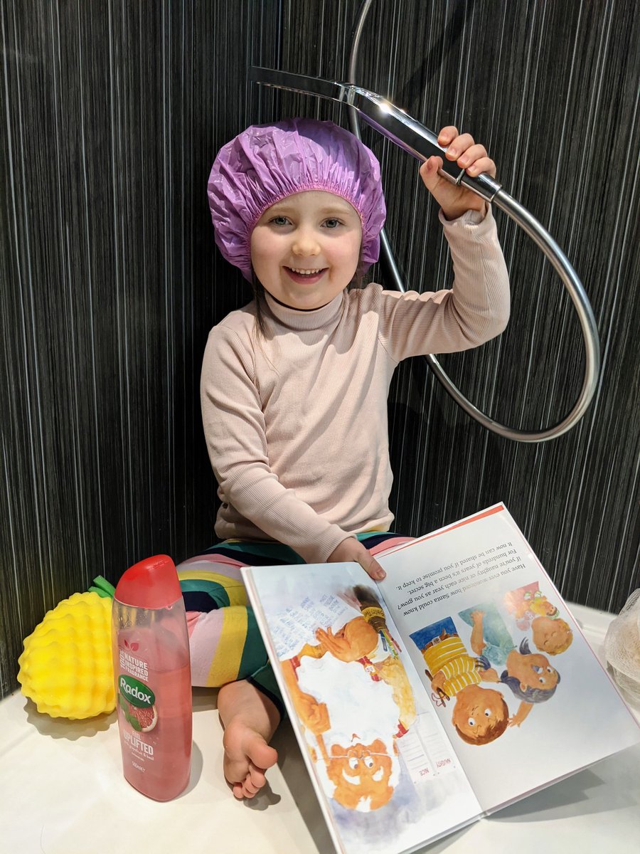 McKrussty's tweet photo. Happy #bookweekscotland @MossneukPrimary . Thank you for the lovely pack of books today! https://t.co/pf42hs8rPt