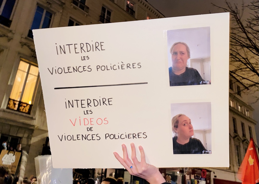 simnico_'s tweet photo. On arrête tout, on a une gagnante.
#AssembleeNationale #StopLoiSécuritéGlobale https://t.co/s2mmwAfx1Y