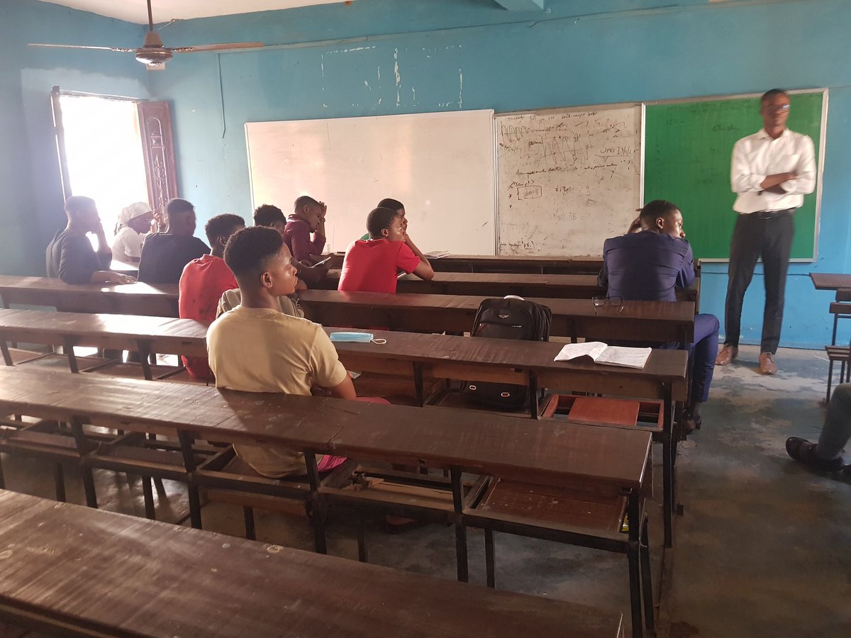 GDSCOUI's tweet photo. The Physical meetup was a success 🤗. We got lovely feedbacks from everyone and we got our plans underway 😀.
@googledevs #DevelopersStudentClubs @auwalms #DSCcommunity https://t.co/AAsC2SaQFc