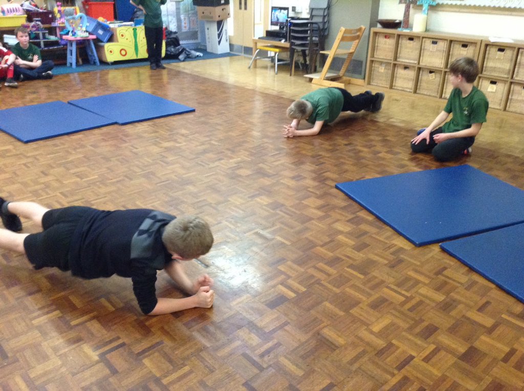 HoylakeHolyTrin's tweet photo. During PE, Y5/6 JP took part in a #plankchallenge, a test of strength and endurance to see who our strongest girl and boy are. The children were so supportive of their friends #absofsteel #shakinglikealeaf https://t.co/86Pg2xsEDg