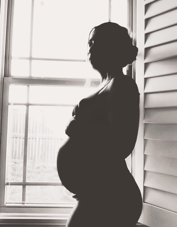 raquelmquezada's tweet photo. life is a collection of moments.. &amp; I’m trying to enjoy every single one ✨
.
.
#twinpregnancy #6monthspregnant #gemelos https://t.co/gnTFSij5Fd