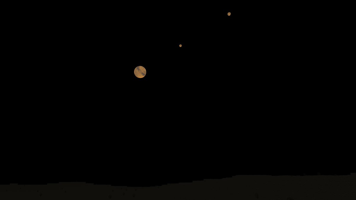 See those planets in this early development screenshot? With the latest update to Cube Universe, you can hop in a spaceship and explore them! Try the free demo: cubeuniverse.net/play

#screenshotsaturday #indiegamedev #indiedev #indiegames #voxelRPG