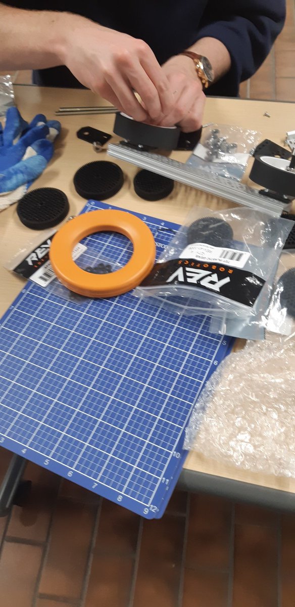 STS Robtics tweet media