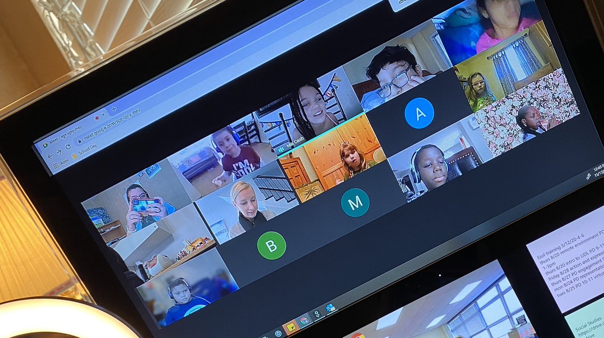 First lunch bunch of the year! Thanks for joining us @amandabullbcps we had a blast 👍🏽😊