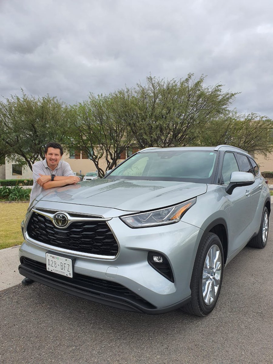 alto_octanaje1's tweet photo. Lista para un buen viaje con la familia. @ToyotaMex #Highlander2020. Versión Limited BR $822 mil 400 pesos mexicanos. @mrossidr @ElPonce66 @checo621 @nemesiodel #SUV #Familia #viaje https://t.co/cOSOwCppHL