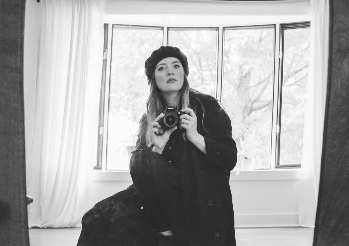 alexzjohnson's tweet image. Found this pic I snuck right before I got the “mom cut”, so they call it... 💇🏼‍♀️ #noregrets