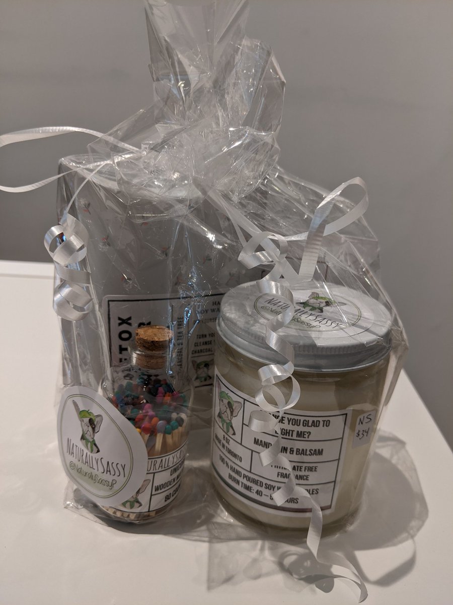 makersmarketst1's tweet photo. All #wrapped up and ready to go! Check out these #home #spa packages from #Naturally Sassy! Pick a #soybased scented #candle, or a luxurious wax skin treatment.
Stop by the market for all your #holiday gift giving needs. https://t.co/MPdFAguow4