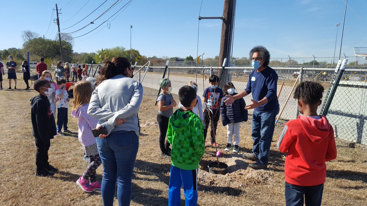 MarquezEducator's tweet photo. Words can't describe what planting an orchard of 40 trees and distributing 60 trees to the @ElSunsetValley community feels like. Access to fresh fruit for generations to come, lots of learning, and opportunity to reconnect with Earth. Thanks to @SunsetValleyPTA Taylor Gutierrez! https://t.co/aDmqFF9RAS