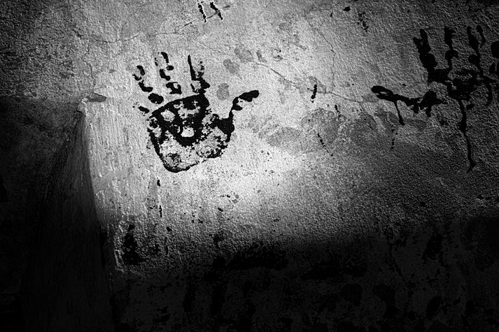 d_q_photography's tweet photo. .
#tuna 05 #bnw #blackandwhite #blackandwhitephotography #atlantic #ocean #atlanticocean #water #almadraba #fish #fishing #ruins #dark #tar #alquitran #dark #blackhand #hand #mano #mark #wall https://t.co/xX7u2K9iUB