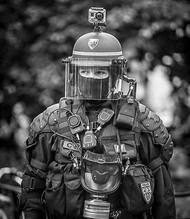 bembelly's tweet image. Je me demande sérieusement si c&apos;est vraiment nécessaire de #flouter les #Policiers ⤵️ Franchement 🤔⁉️