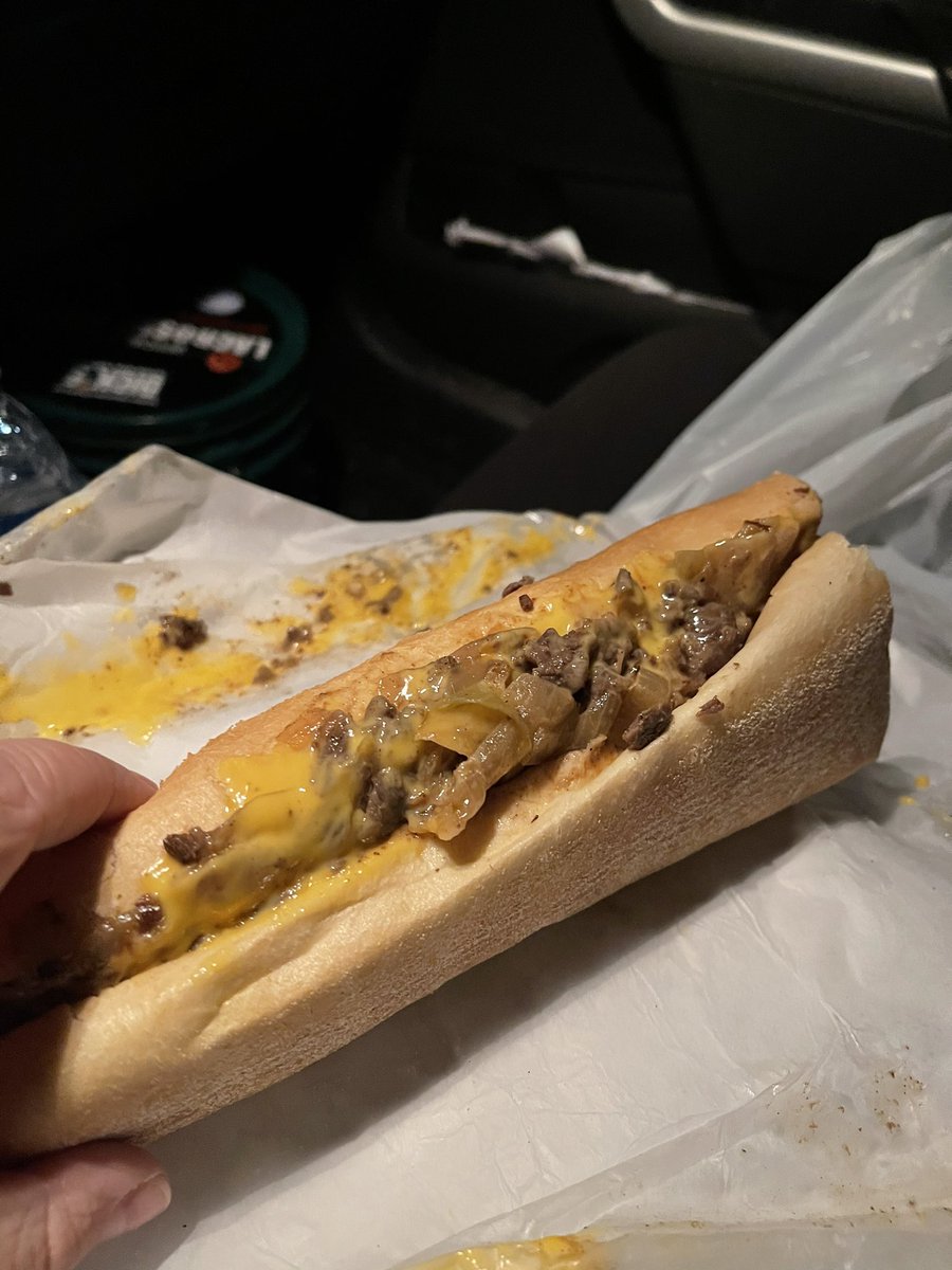 Found a piece of Philly in CT thanks to <a href="/KNegandhiESPN/">Kevin Negandhi</a>.

<a href="/PhillysCt/">Phillys</a> is unreal. Looks and tastes like a cheesesteak you’d get in the city. Insane. Coming back as often as possible, worth the 45 minute drive.
