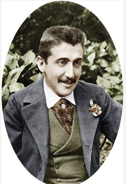 clases en la Universidad de La Sorbona y en la École Livre de Sciences Politiques.Durante los años de su primera juventud llevó una vida mundana y aparentemente despreocupada, que ocultaba las terribles dudas que albergaba sobre su vocación literaria.Tras descartar la