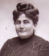 y _Sésame et les lys_, de John Ruskin.Después de la muerte de su madre (1905), el escritor se sintió solo, enfermo y deprimido, estado de ánimo propicio para la tarea que en esos años decidió emprender, la redacción de su ciclo novelesco _À la recherche du temps perdu_,