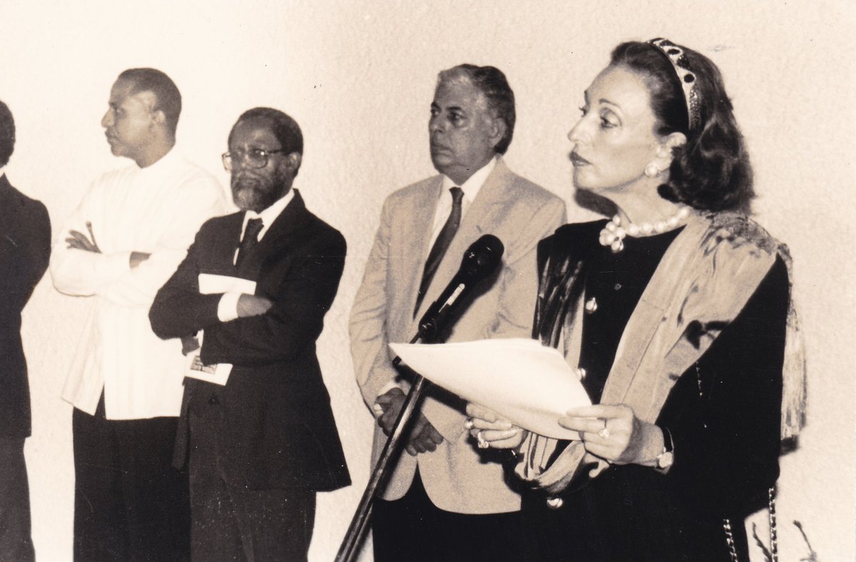 EmbaMexBee's tweet photo. Hoy, el Instituto Cultural de México en #Belize cumple #27años. Desde su inauguración, el 17 de noviembre de 1993, se ha mantenido como el espacio referente para la promoción y difusión de las manifestaciones culturales de 🇲🇽 y 🇧🇿 #ICMBelize #DiplomaciaCulturalMx https://t.co/FgzimaC7Ol