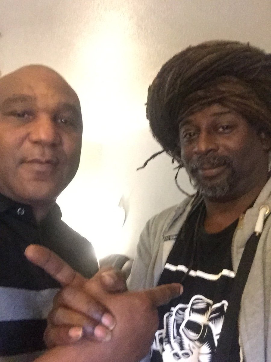 It was good juggling with me long time Brethren &amp; Rebel Studio mic man  #GeneralWorries Garry Flex. 
See you again soon. 
Nuff Respect Always. 
❤️💛💚👊🏿😎
#RudeboyMali
#RBRGUK
#RebelStudioVibes