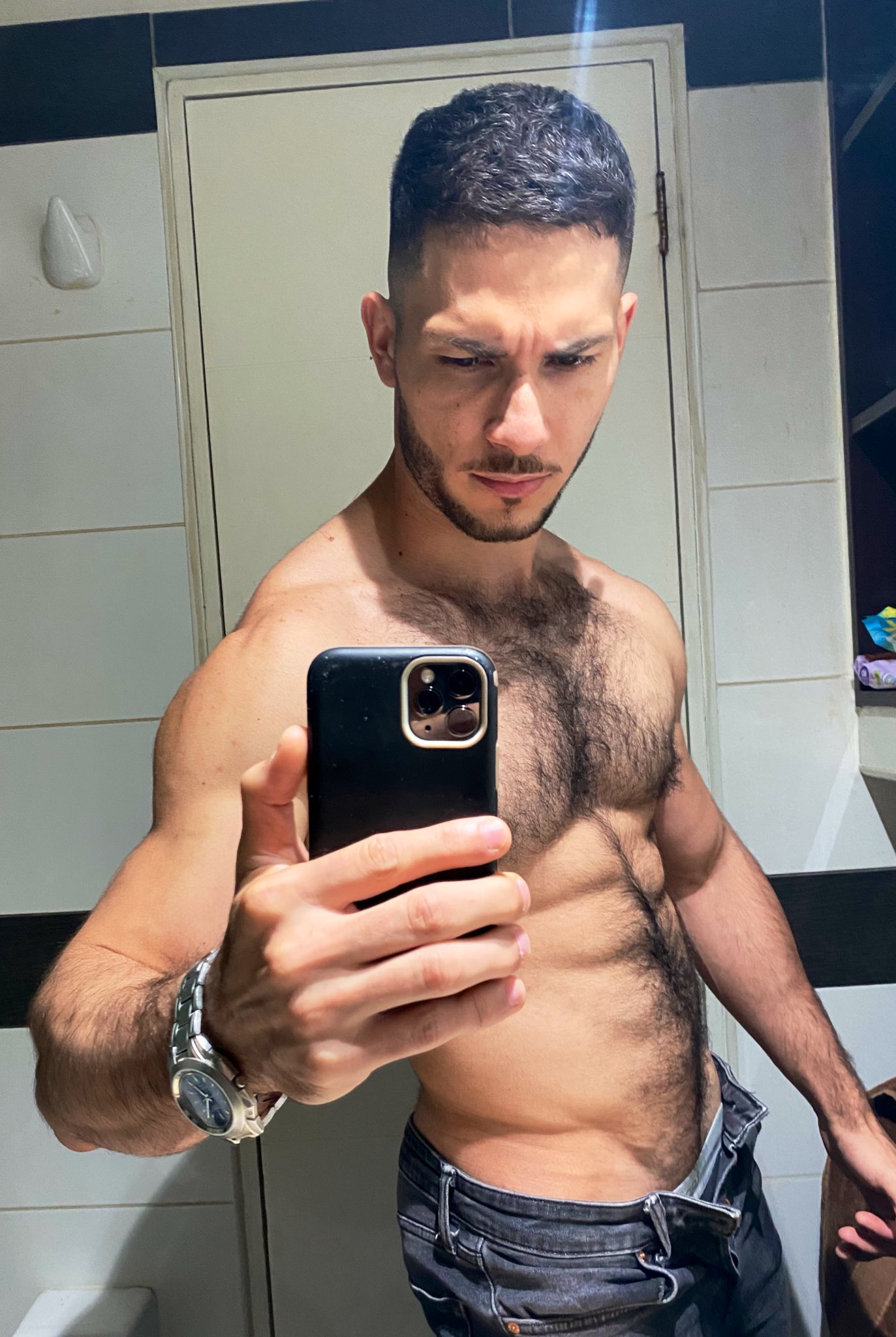 EnD9DaZXMAAushX?format=jpg&name=large