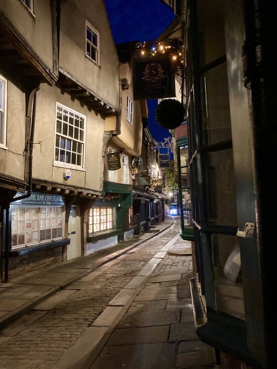 JuliaShacklock's tweet photo. The Shambles, York. November 2020. Unbelievably quiet. #York #Shambles #Covid19 #strangetimes #peaceful https://t.co/Vby9eTqoal