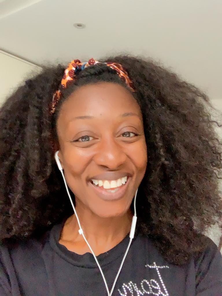 Beverleyknight's tweet photo. @BBCNorthampton @BBCNottingham @BBCRadioManc @bbcrb and @NationRadio for having me. Can't wait to chat to more stations tomorrow!
#AChristmasWish #ChristmasIsNotCancelled #TheLossAdjusterMovie #NewMusic

@LossMovie 
2/2 https://t.co/JWqB51qEse