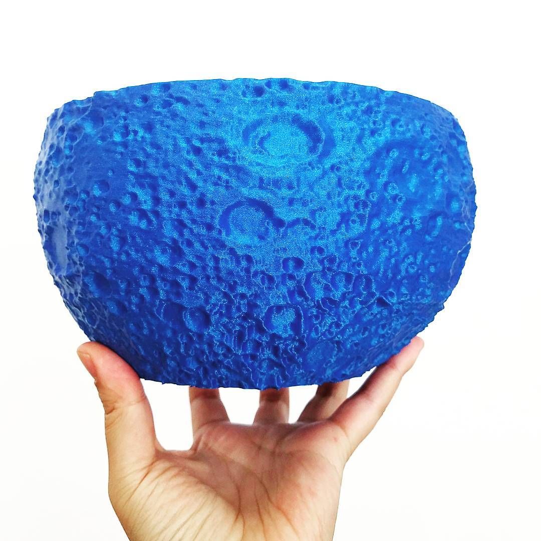 gCreate3D's tweet photo. Check out this beautiful surface of the moon bowl printed by @annaeunhaelee using @Proto_pasta HTPLA in @3dprintingnerd / @joeltelling High-Five Blue! #3dprinting #gcreate #gmaxprinter https://t.co/k38tMOopIS