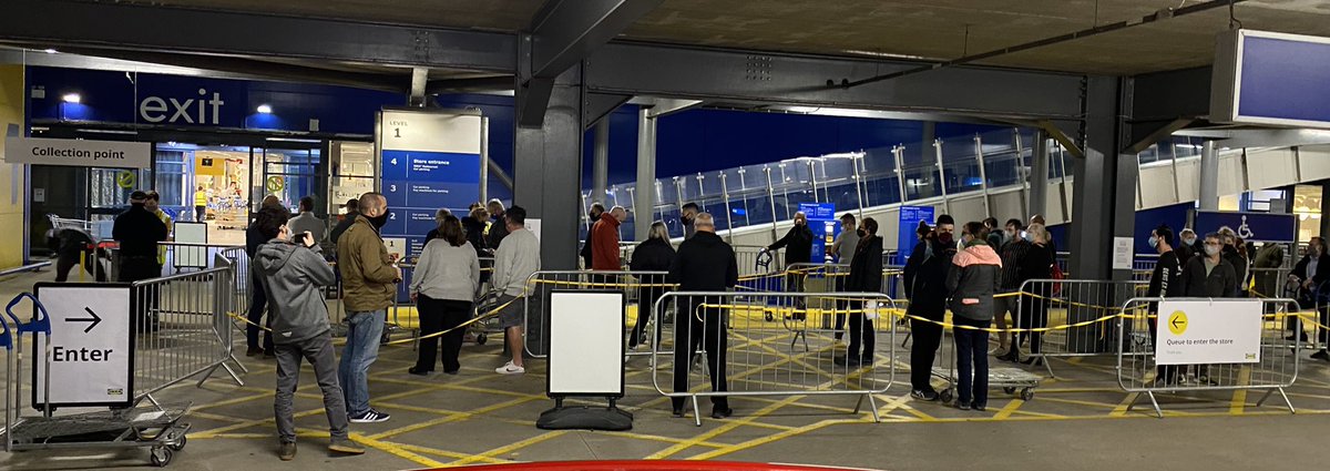 GSVUCoE's tweet image. @IKEAUK thanks for the 10:30am txt  saying order “ready” for collection. If I had realised I’d be PAYING £5 for the privilege of joining a superspreader event I don’t think I’d have bothered, but seeing as you now have my money, and there was no warning I’ve no choice. #csfail